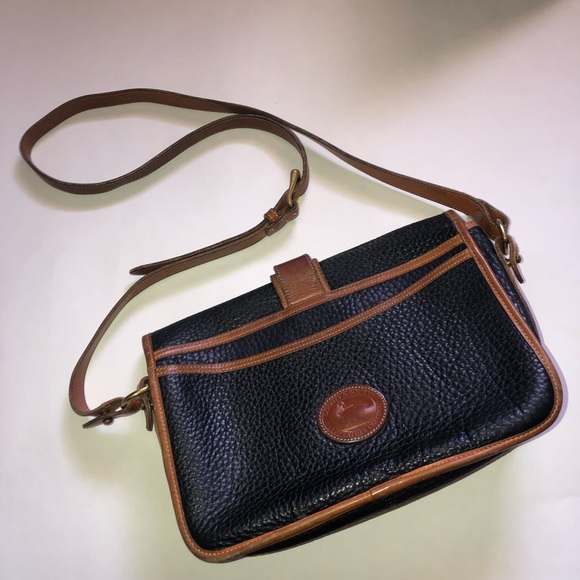 SALE Dooney & Bourke Purse - Picture 4 of 15